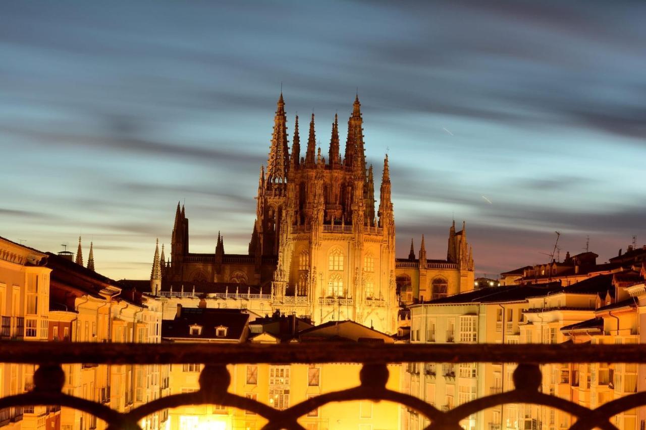 Atuaire Home Preciosa Vivienda Vistas A La Catedral Parking Incluido Burgo Zewnętrze zdjęcie